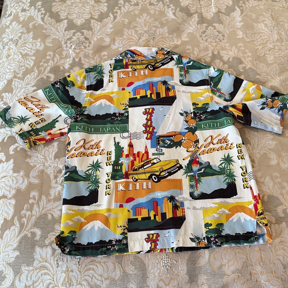 KITH- size medium - Picture 5 of 5